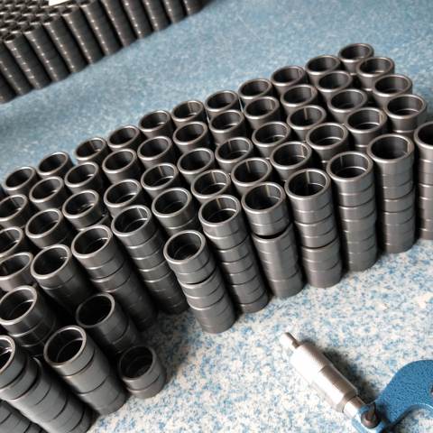 Stacks of dark seal rings